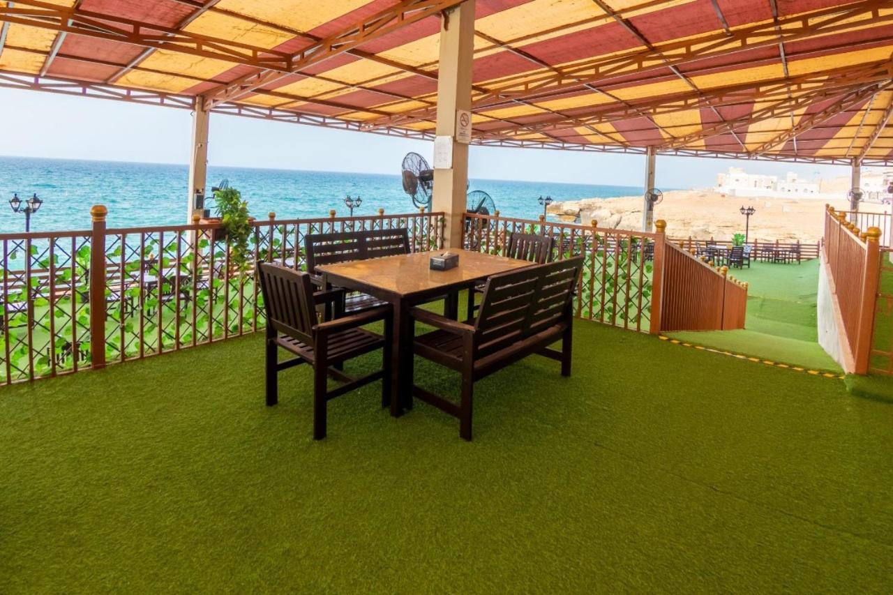 Sur Bandar Al Ayjah Hotel Apartments Extérieur photo