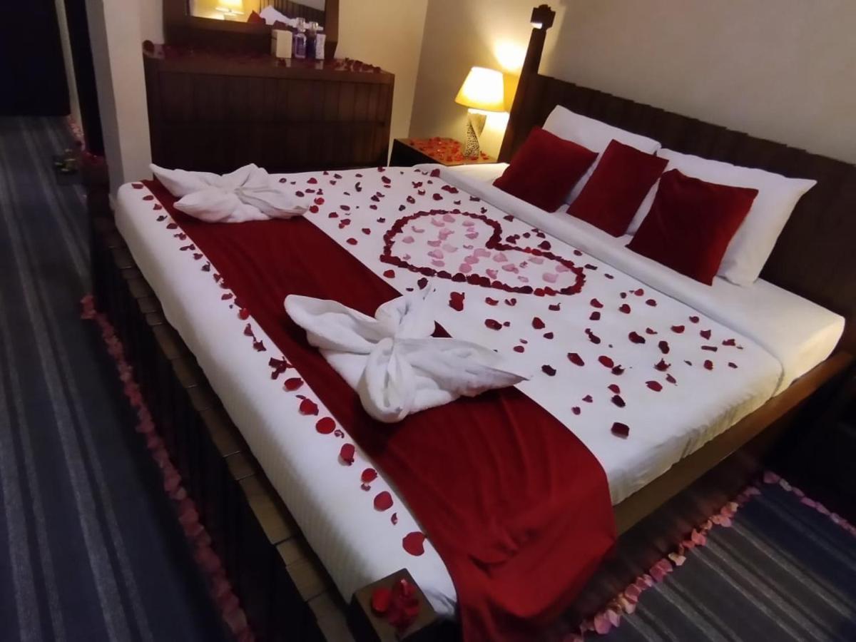 Sur Bandar Al Ayjah Hotel Apartments Extérieur photo