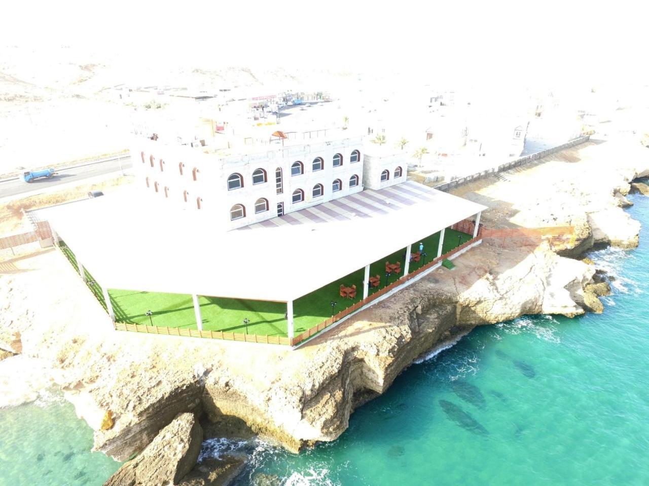 Sur Bandar Al Ayjah Hotel Apartments Extérieur photo