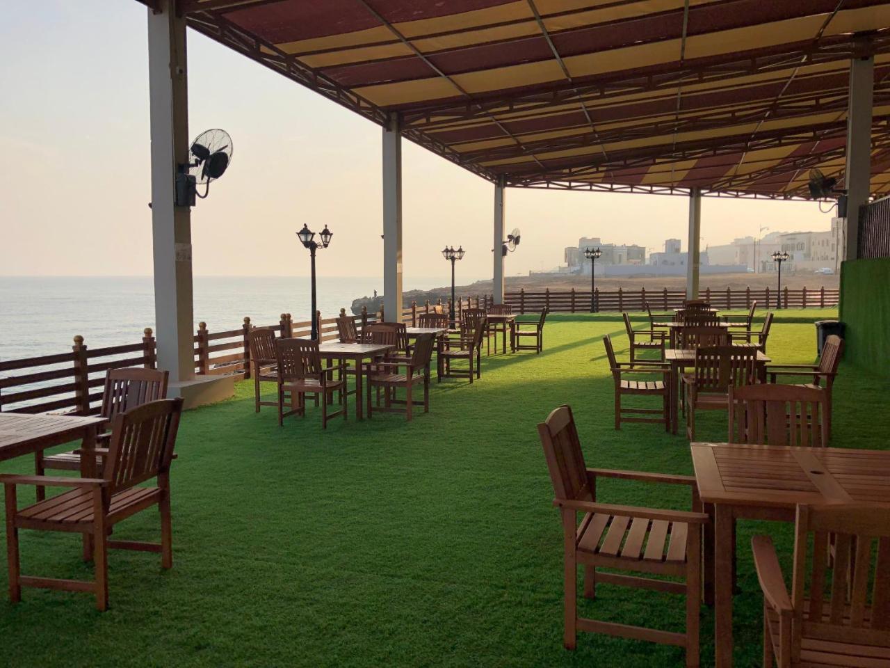 Sur Bandar Al Ayjah Hotel Apartments Extérieur photo