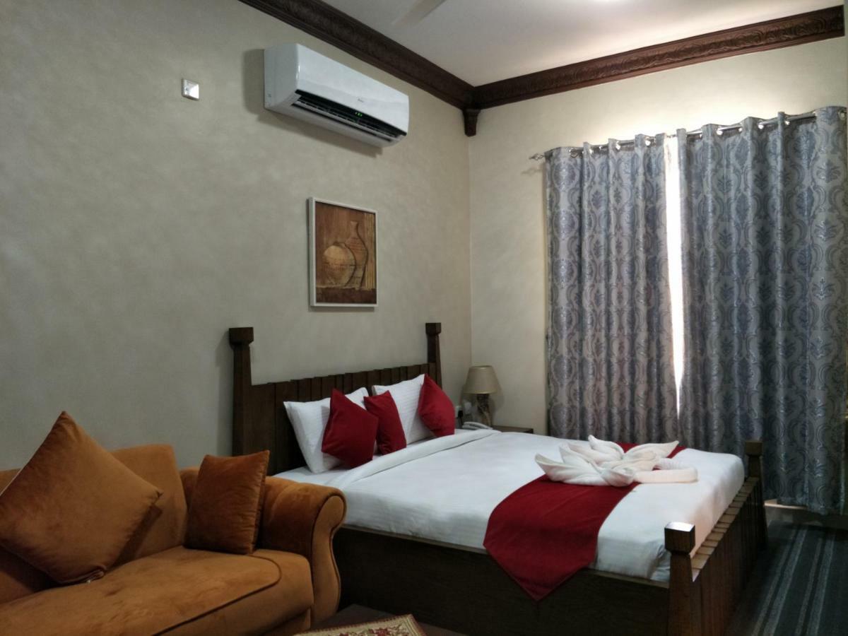 Sur Bandar Al Ayjah Hotel Apartments Extérieur photo