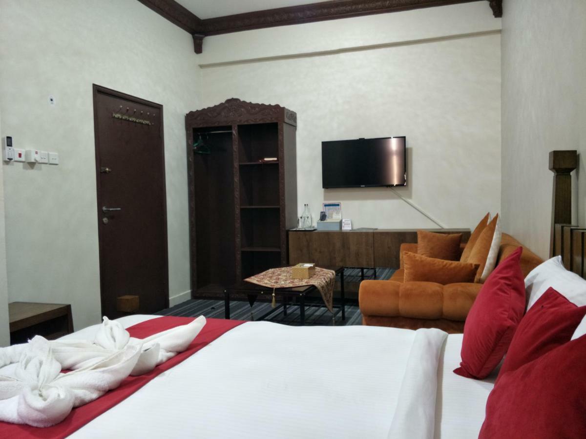 Sur Bandar Al Ayjah Hotel Apartments Extérieur photo
