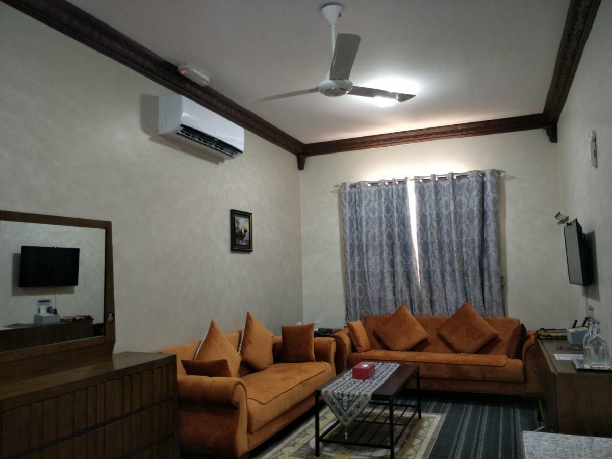 Sur Bandar Al Ayjah Hotel Apartments Extérieur photo