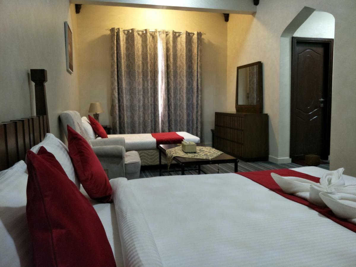 Sur Bandar Al Ayjah Hotel Apartments Extérieur photo