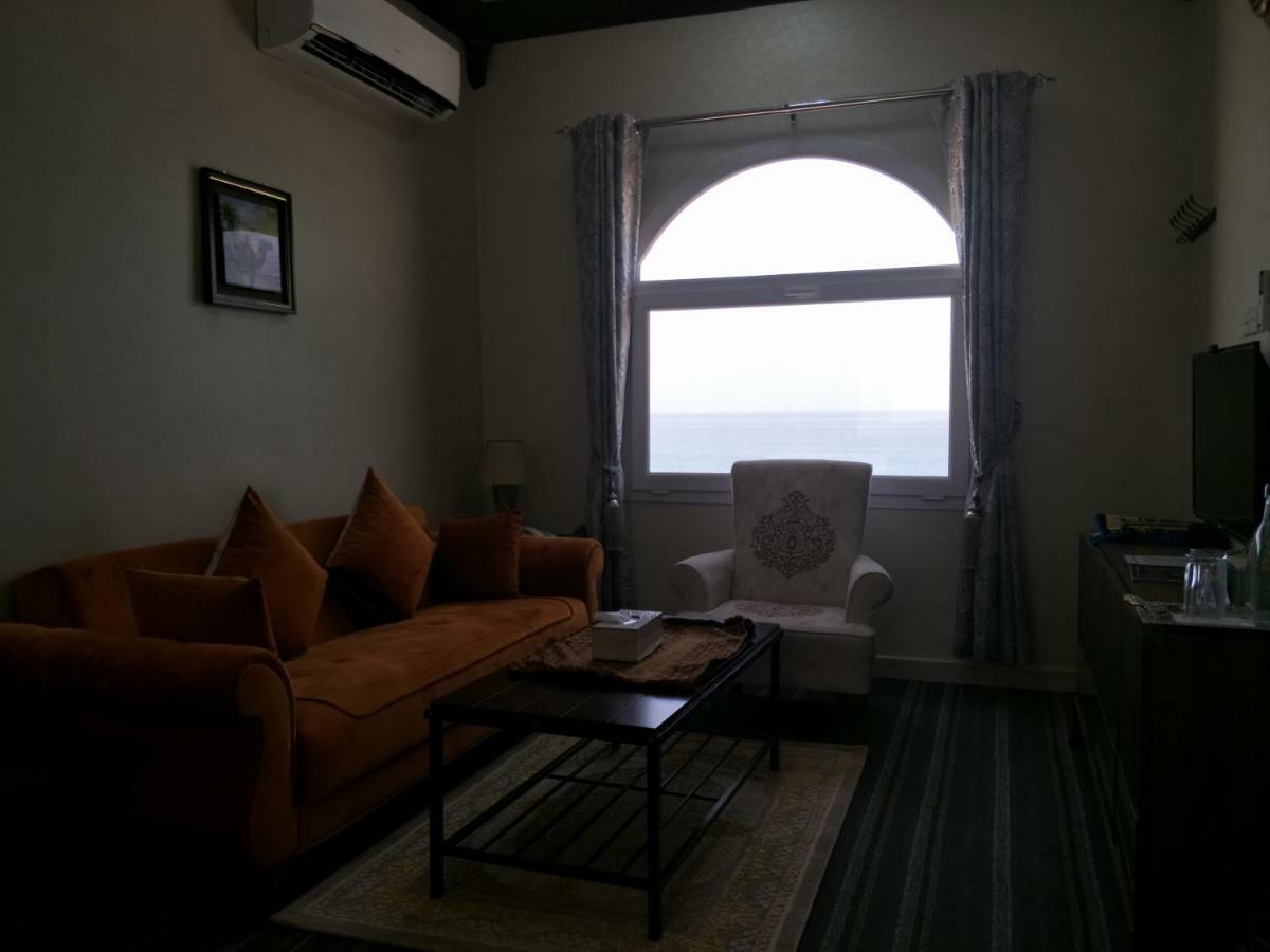 Sur Bandar Al Ayjah Hotel Apartments Extérieur photo