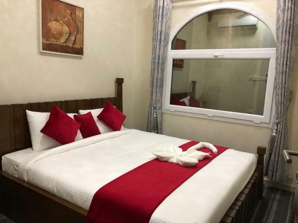 Sur Bandar Al Ayjah Hotel Apartments Extérieur photo